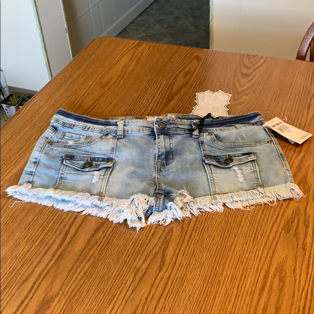 Hot Kiss “Cici” denim shorts, size juniors 13.